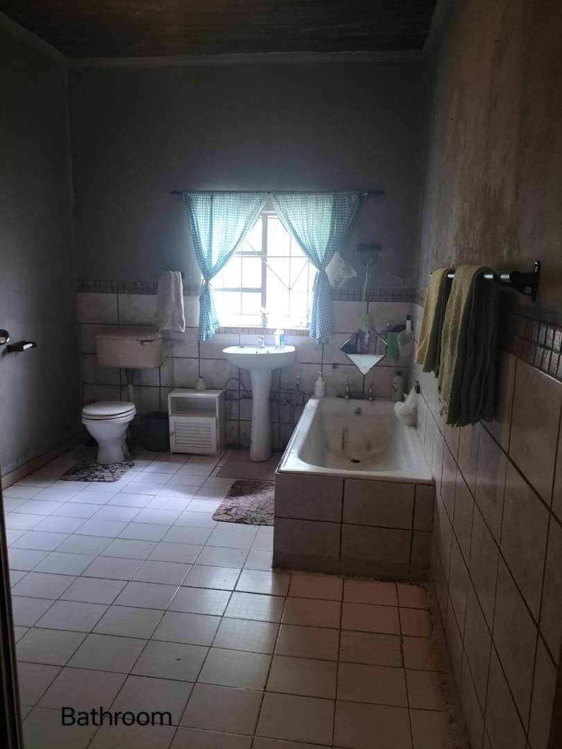3 Bedroom Property for Sale in Weltevrede Free State
